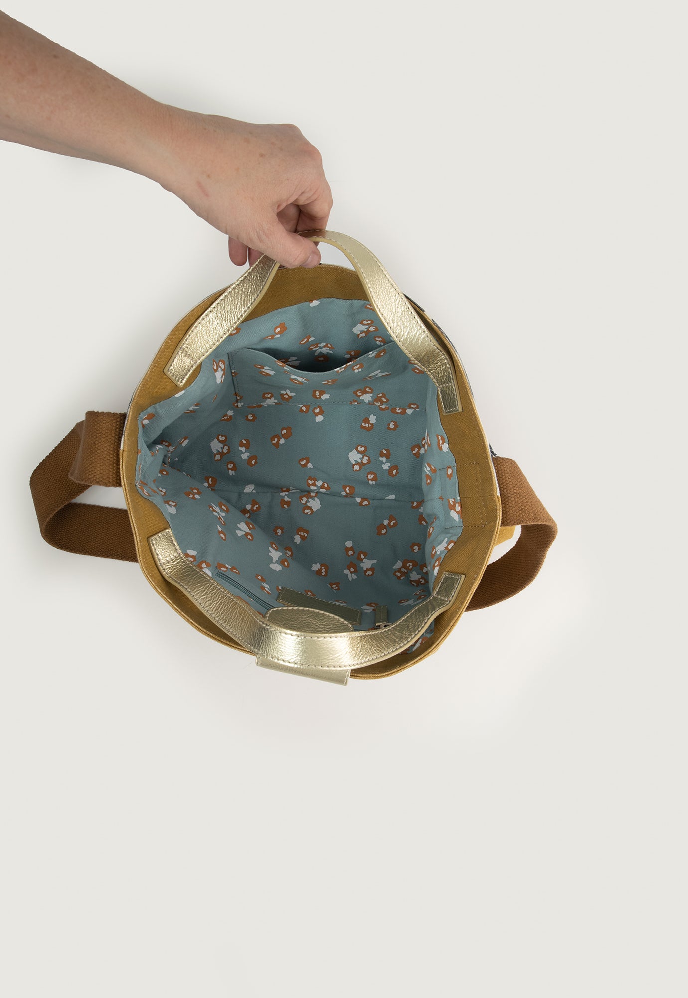 Assemble Tote