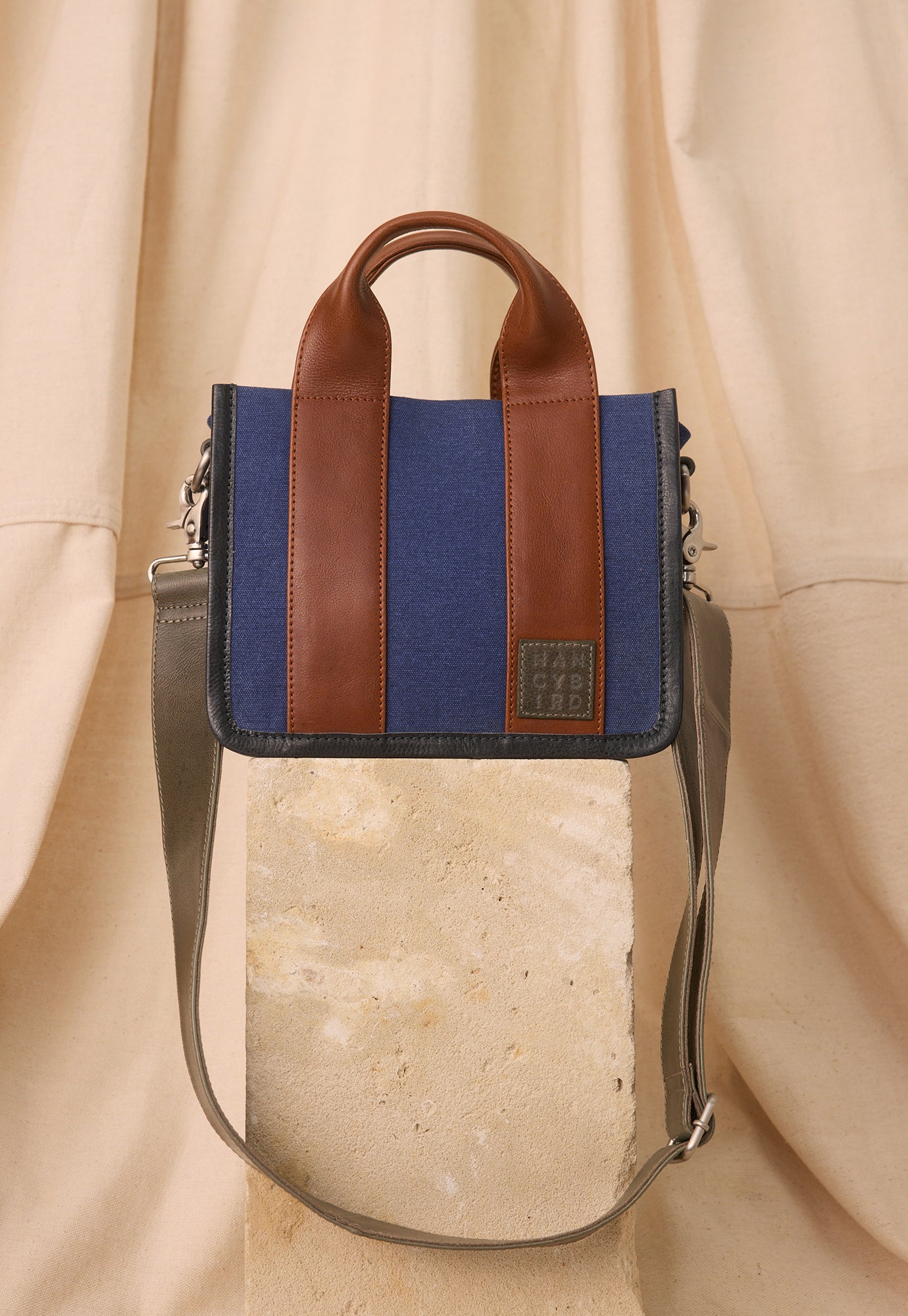 Handle Tote