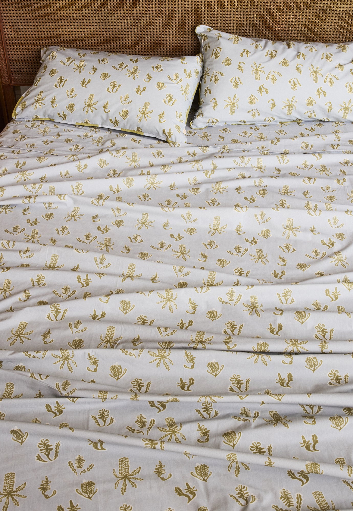 Organic Cotton Fitted Sheet - Banksia Lino Green