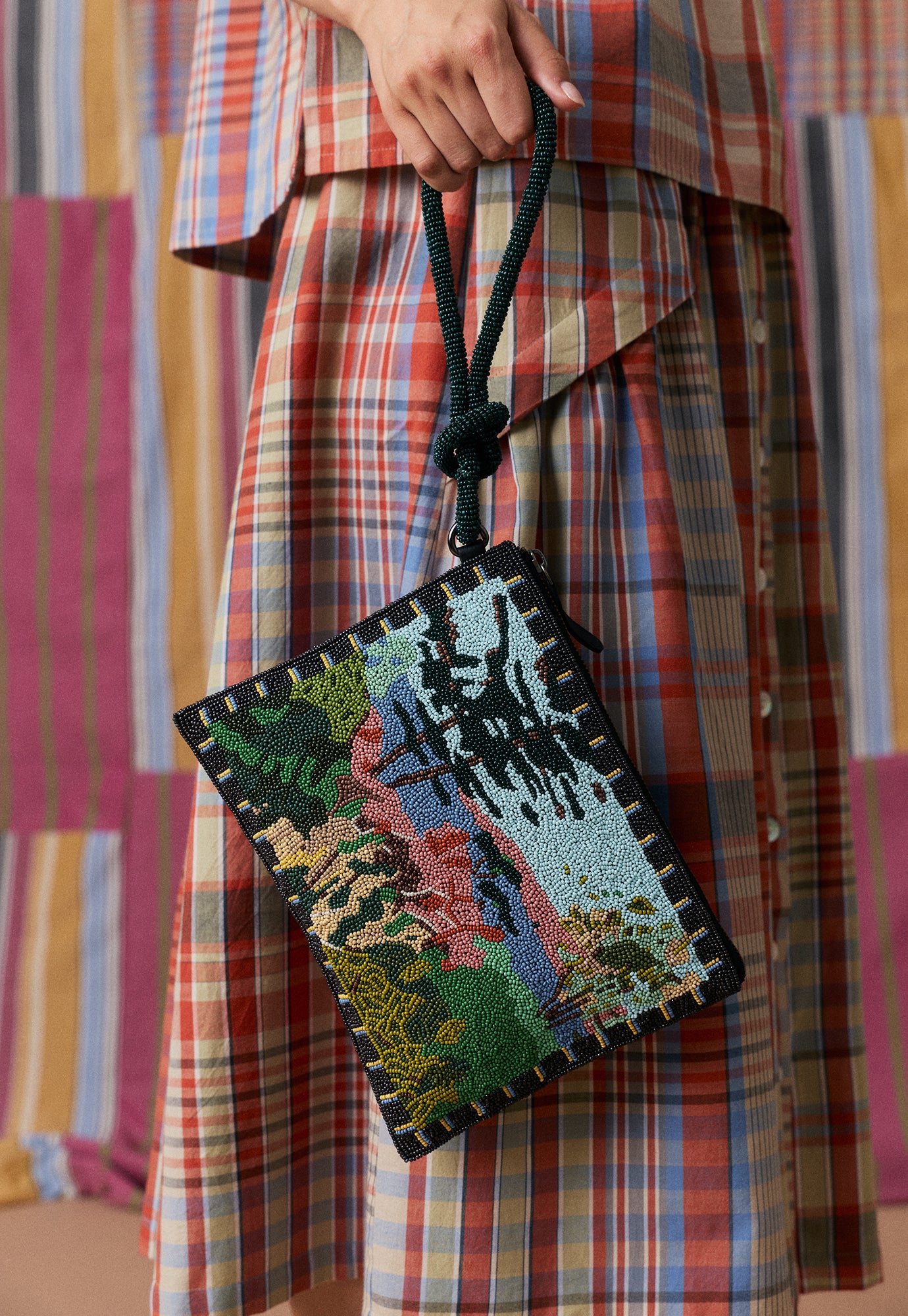 Beaded Line Clutch