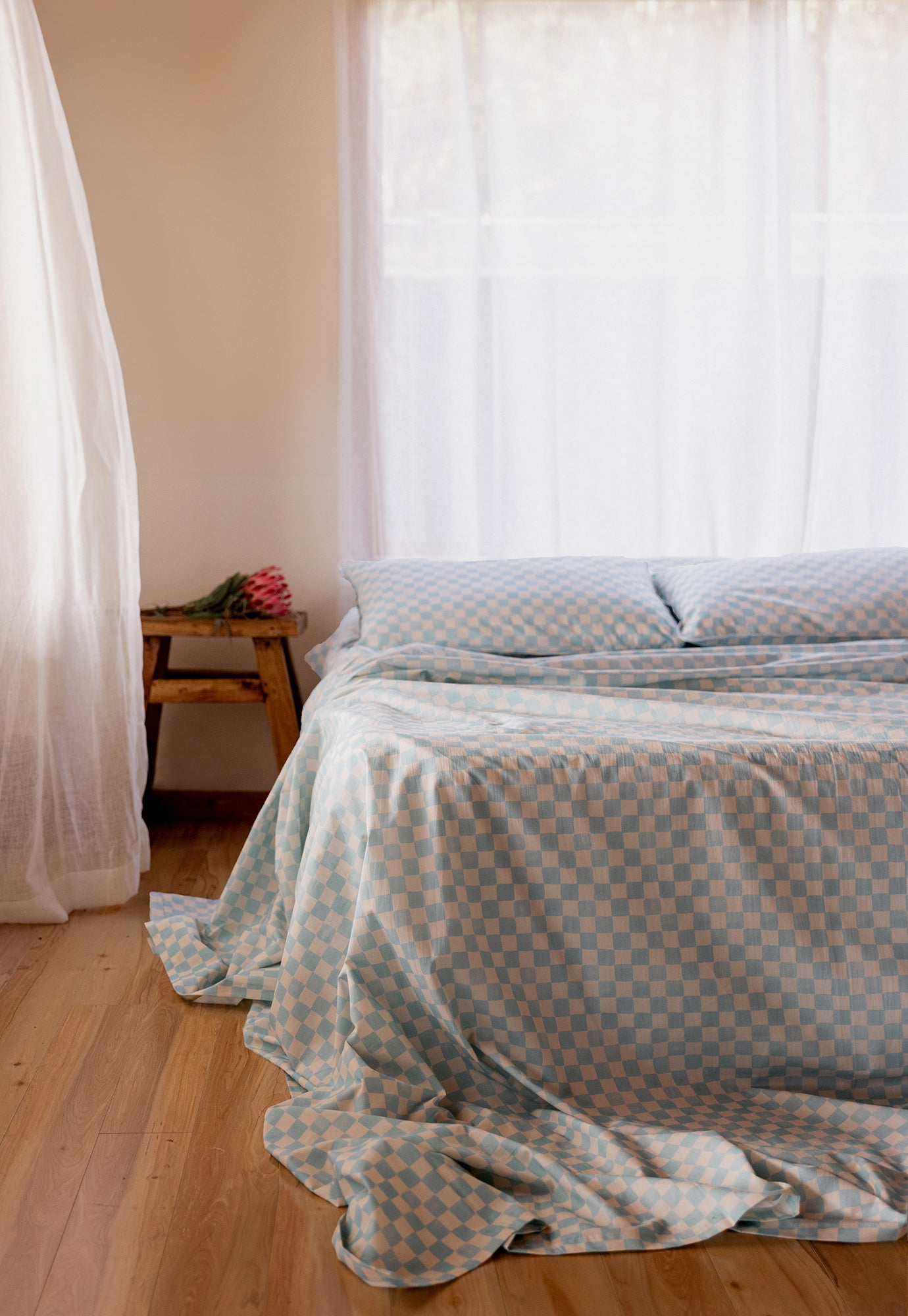 King Size Fitted and Flat Sheet Set