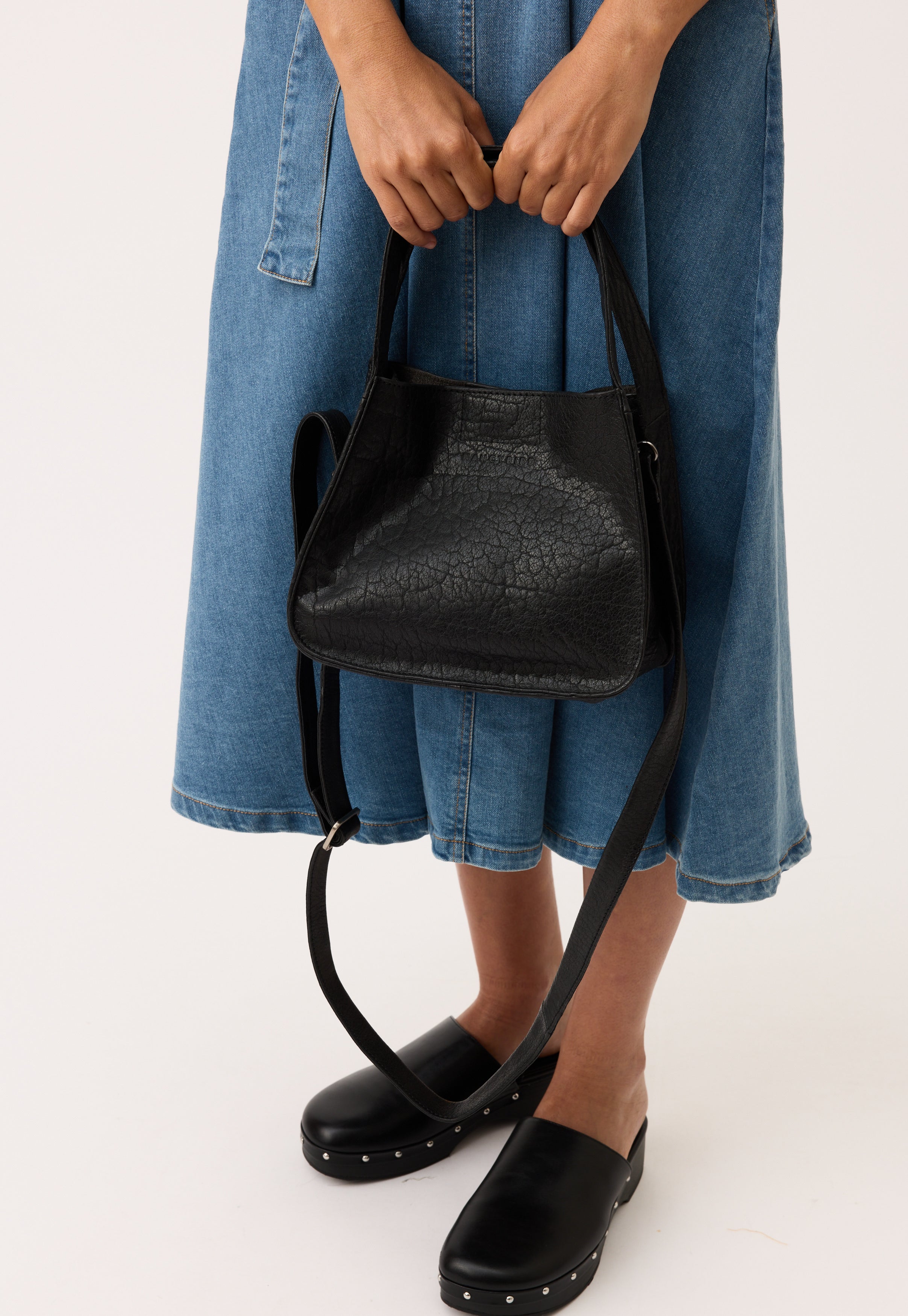 Drop Crossbody