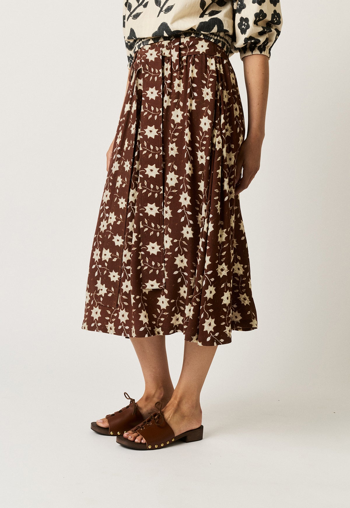 Porcelain Tie Skirt
