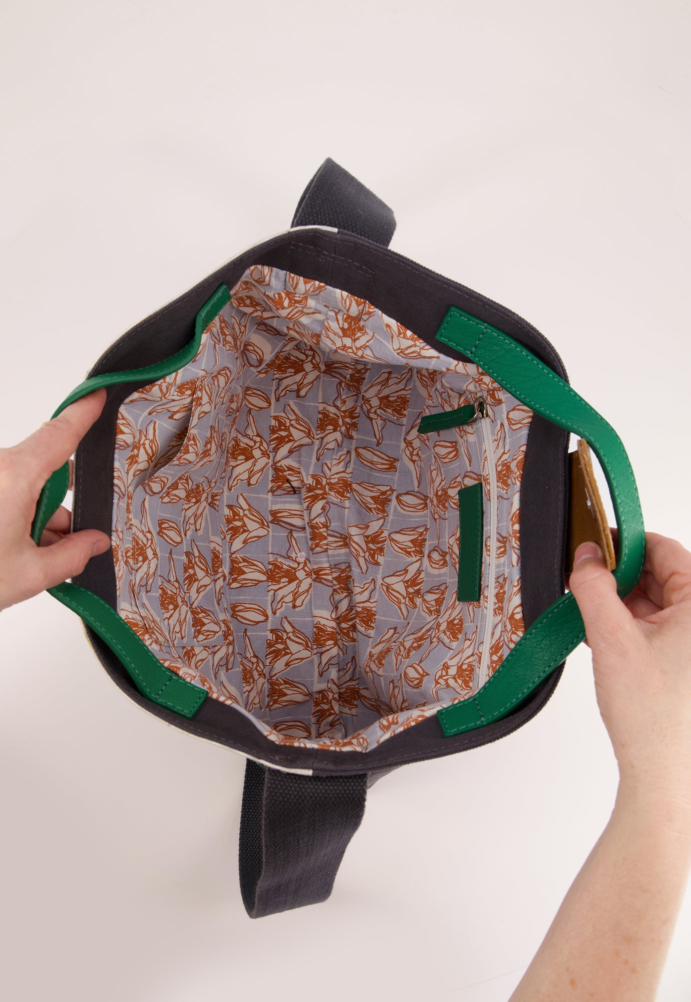 Assemble Tote