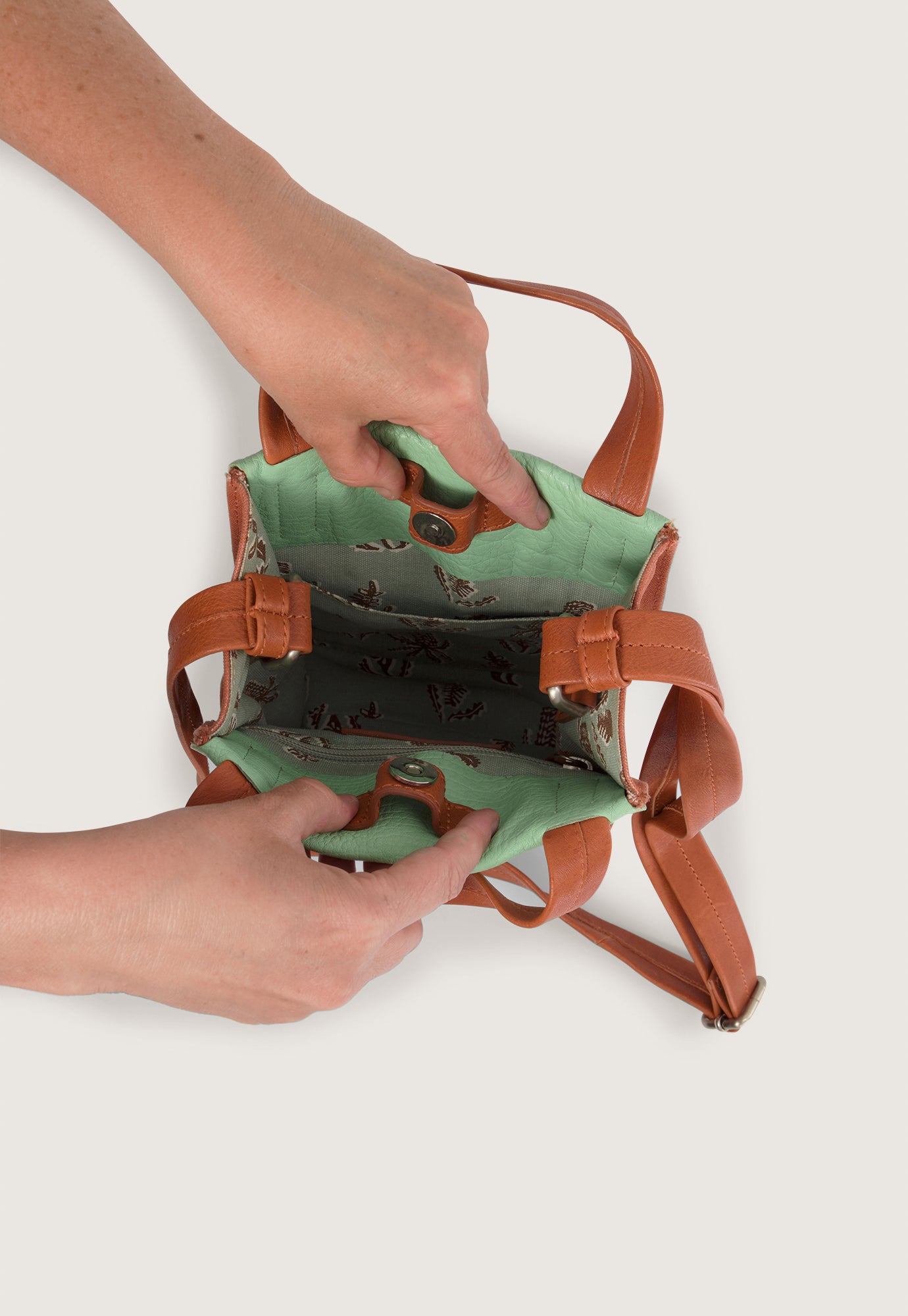Petra Tote - Meadow SAM/SEC