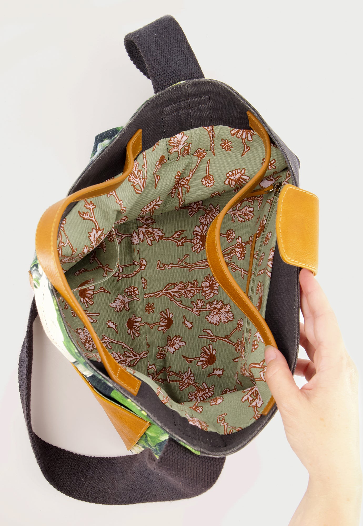 Assemble Tote